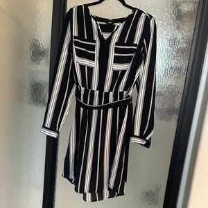 Mossimo Supply Co. Black and White Long Sleeve Dress